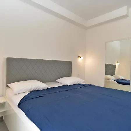 Apartment Fuer 2 Personen Ca 32 Qm In Banjole, Istrien Istrische Riviera Banjole