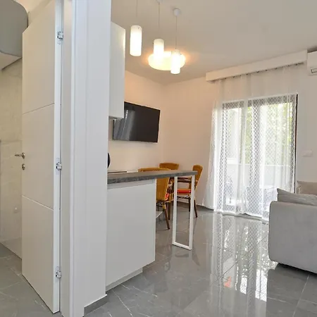 Appartement Fuer 2 Personen Ca 32 Qm In Banjole, Istrien Istrische Riviera *